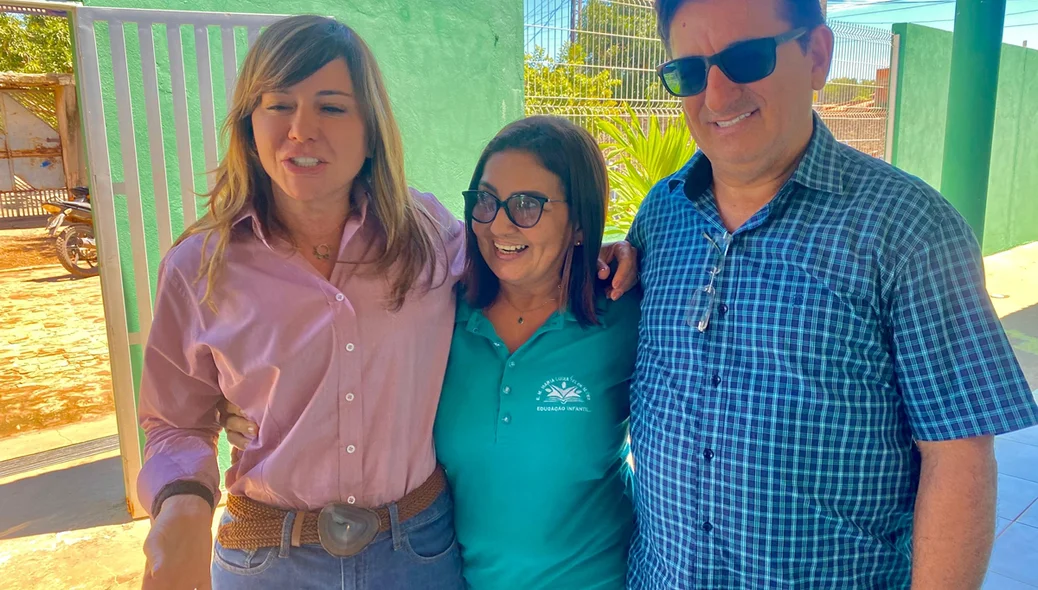 A prefeita Ivanária Sampaio esteve no local