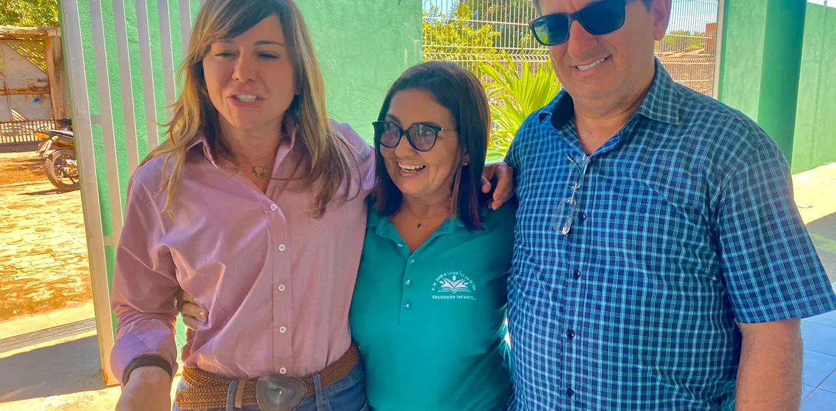 A prefeita Ivanária Sampaio esteve no local