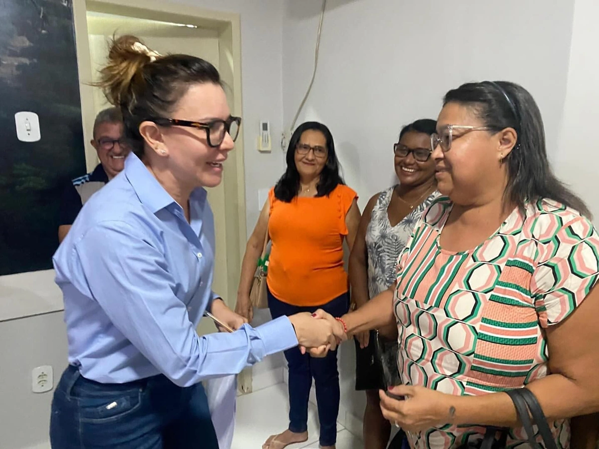 A Prefeita Ivanária Sampaio liderou a reunião