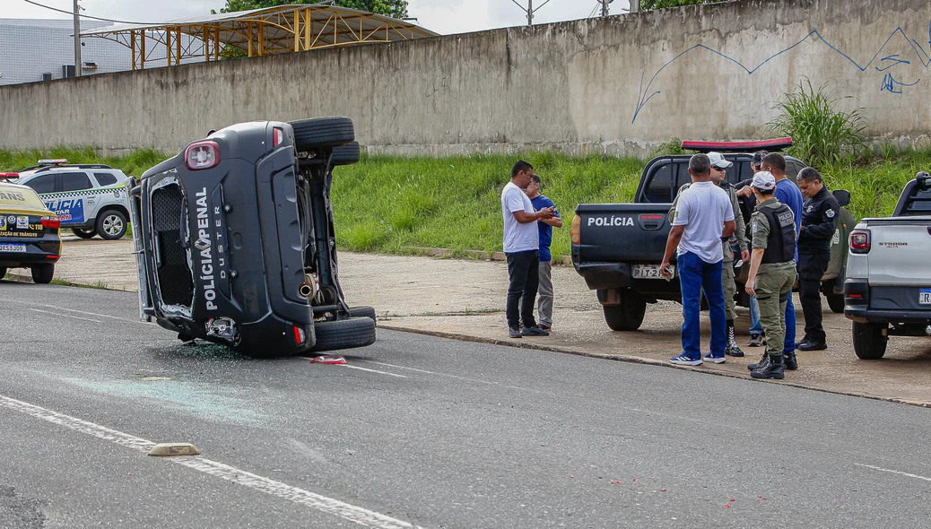Acidente ocorreu nas primeiras hora da manhã desta quinta-feira