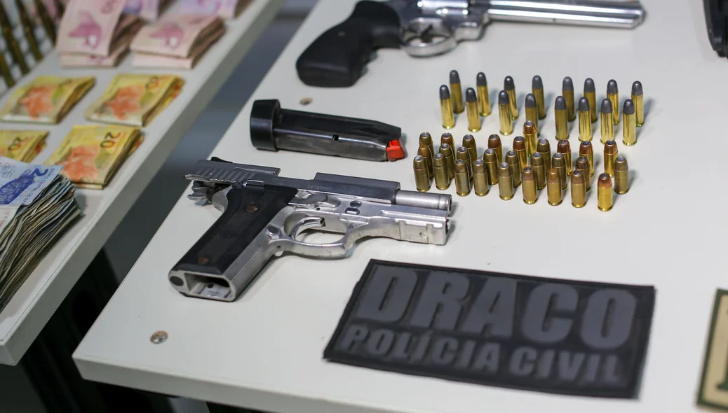 Armas de fogo foram encaminhadas à sede do DRACO