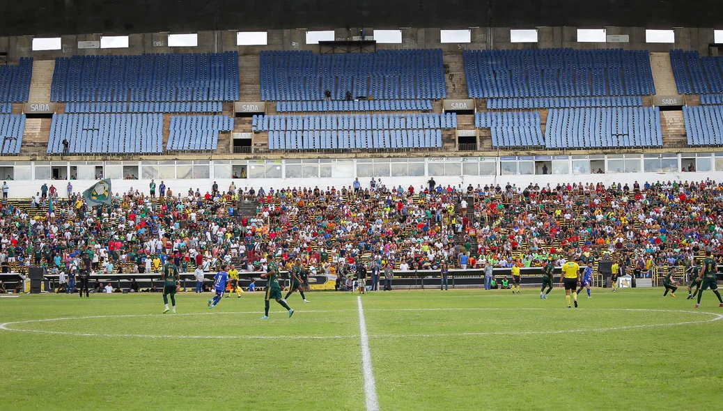 Arquibancada lotada no Albertão para a final do Piauiense 2024