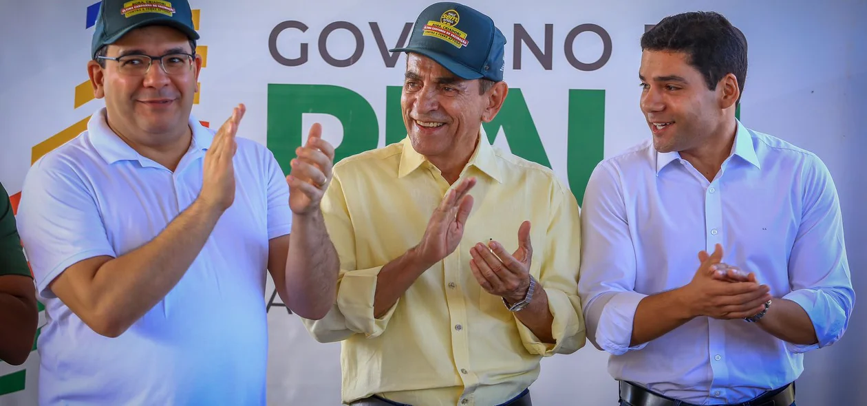 Autoridades no evento