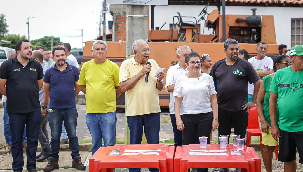 Autoridades presentes na solenidade