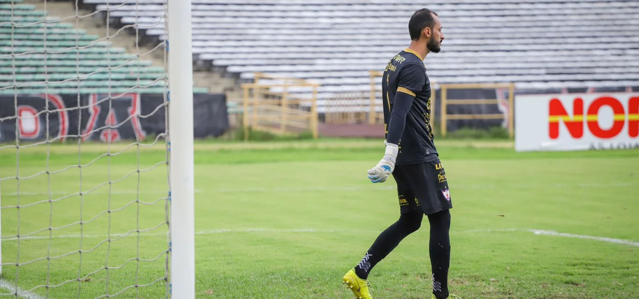 Axel Lopes goleiro do Águia de Marabá