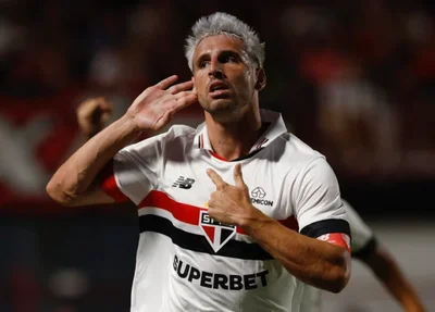 Calleri deve ser titular no jogo do São Paulo