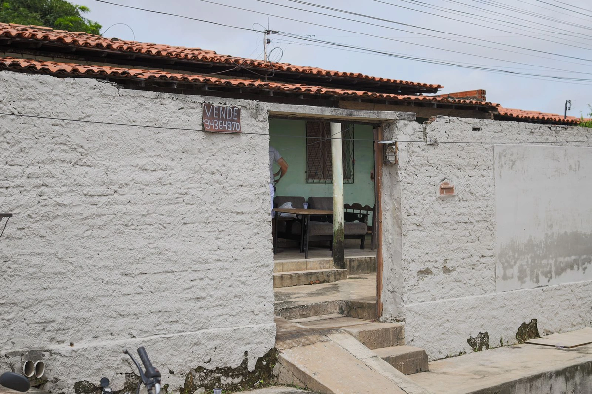 Casa onde acontece o velório de Ana