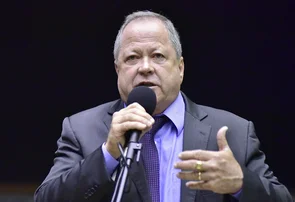 Chiquinho Brazão é alvo da Polícia Federal por suspeita de desvio de emendas parlamentares