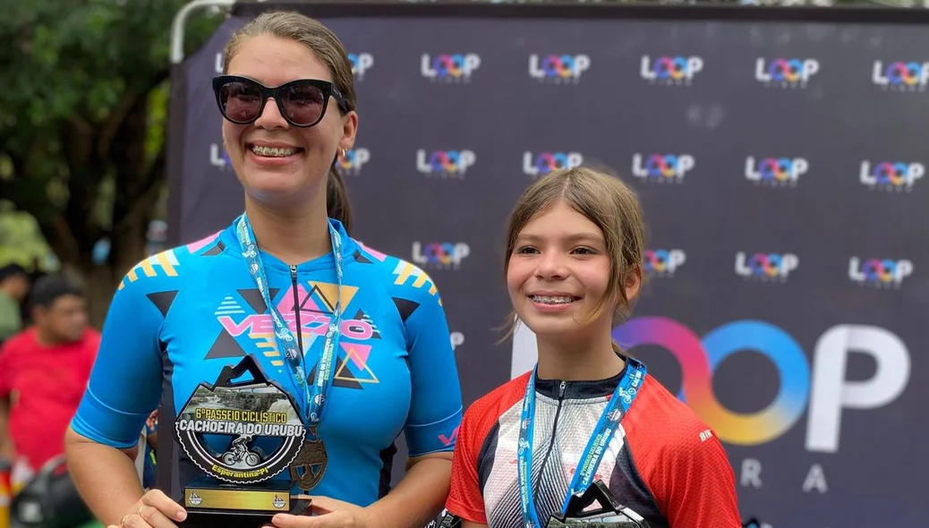 Ciclistas receberam troféus