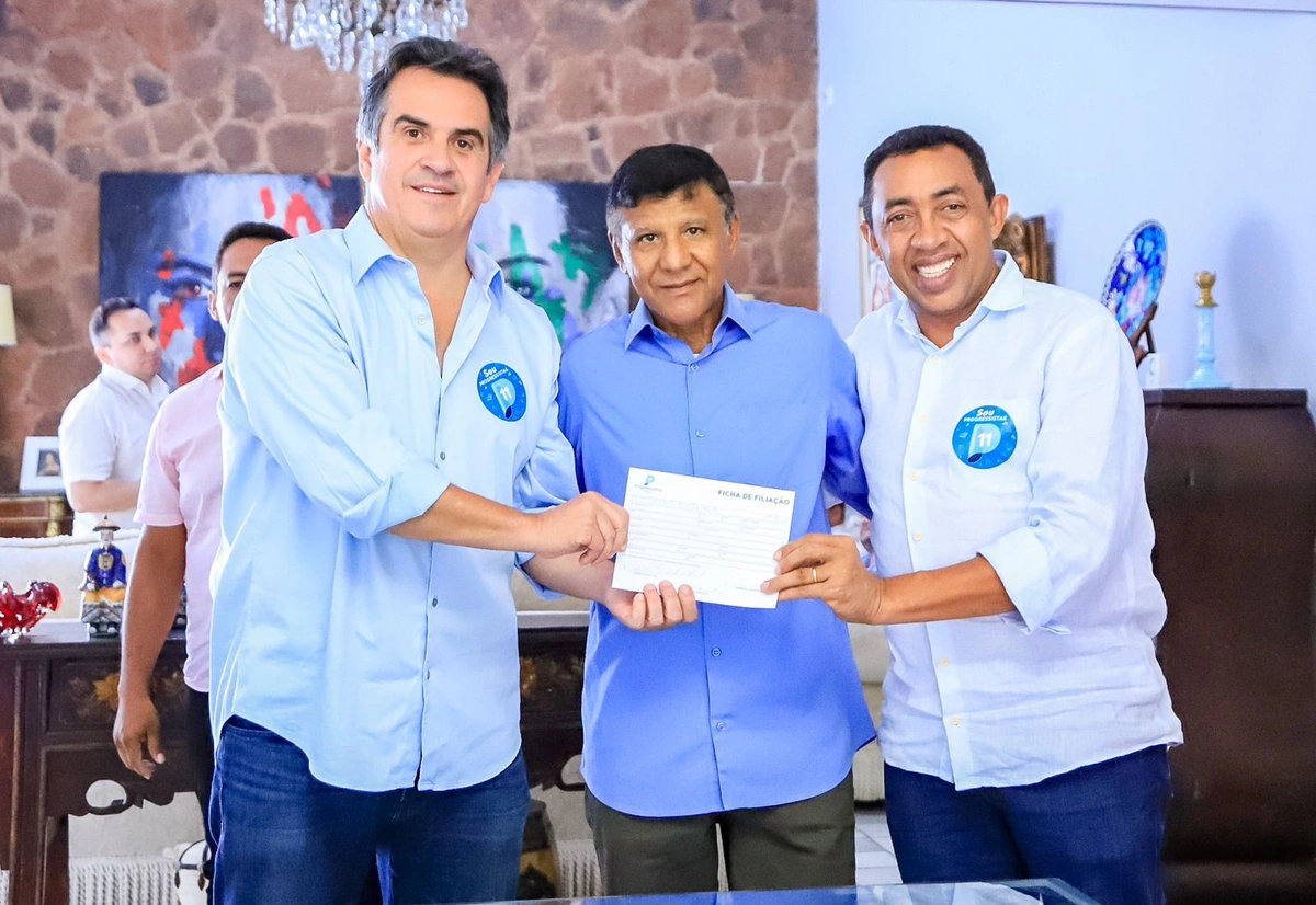 Ciro Nogueira ao lado de Pedro Alcântara e Joel Rodrigues