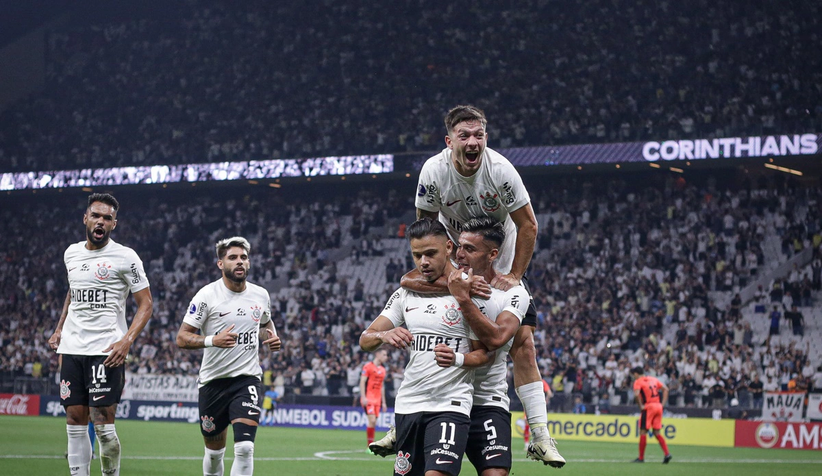 Corinthians goleou o Nacional nessa terça-feira