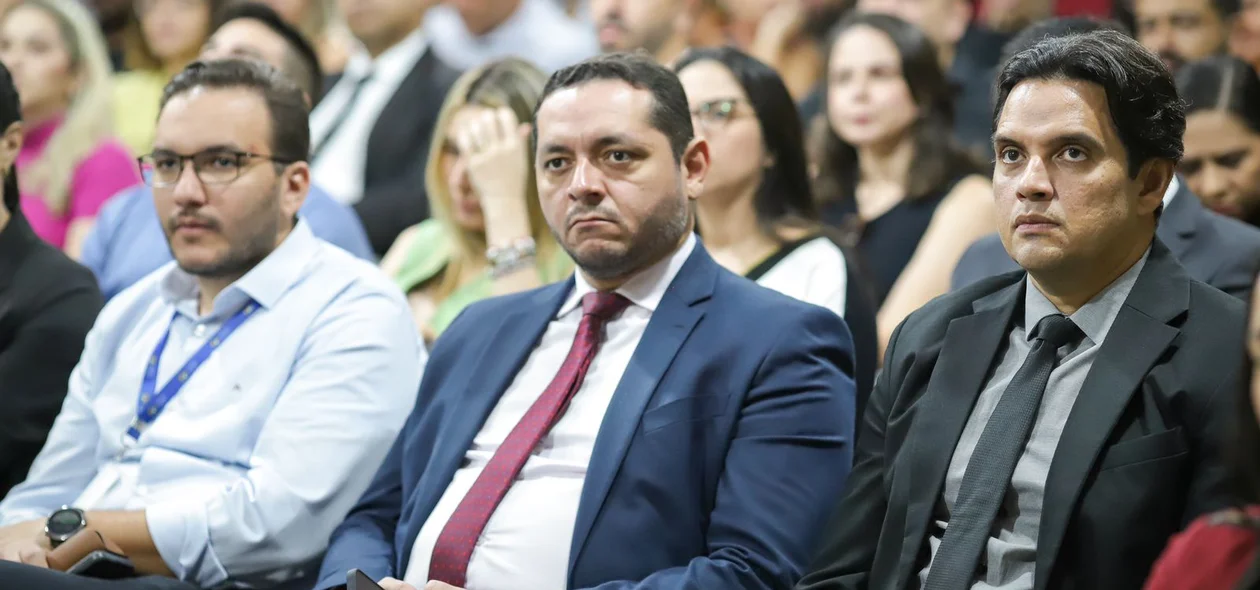 Delegados em evento de homenagem ao dia do Policial Civil