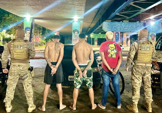 Dois homens foram presos e um adolescente apreendido