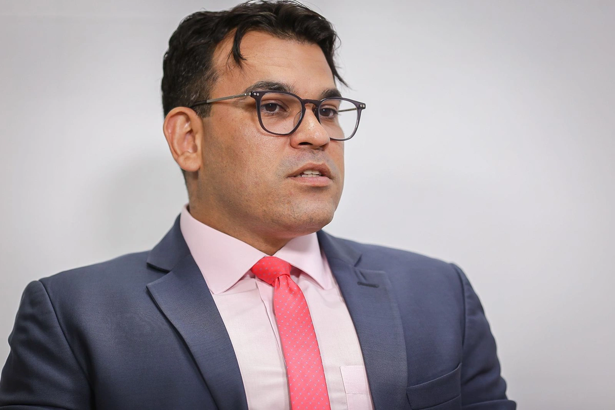 Dr. Alexandre Nogueira
