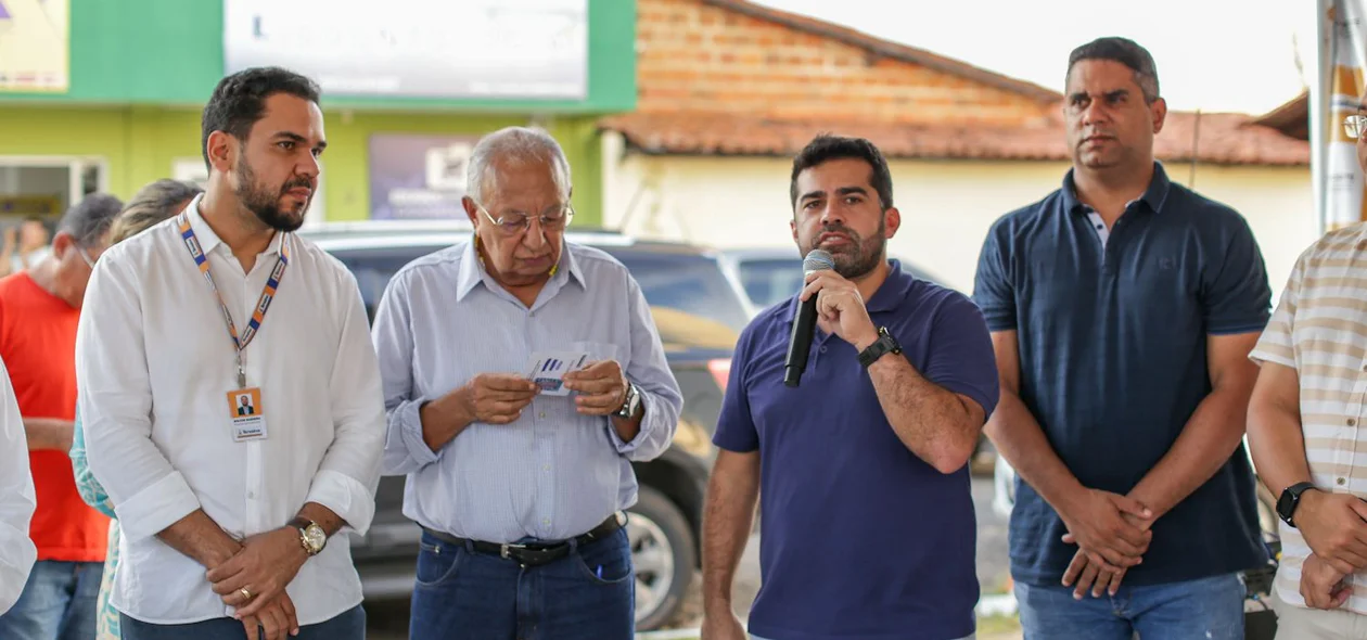 Dr. Pessoa e autoridades na inauguração