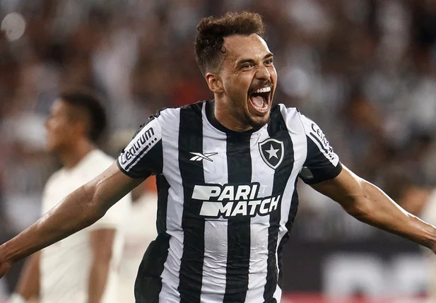 Eduardo anotou dois gols na vitória do Botafogo