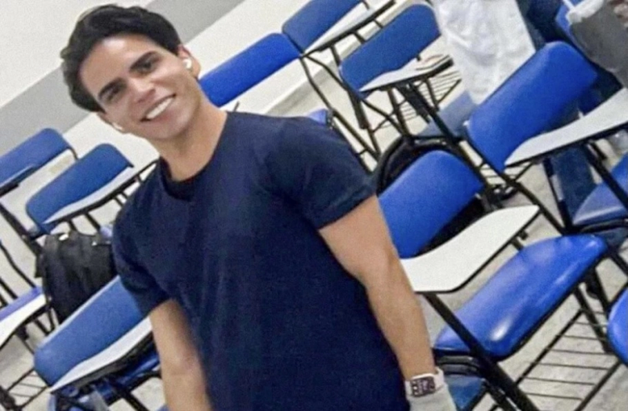 Elvis Lira Carvalho de Melo