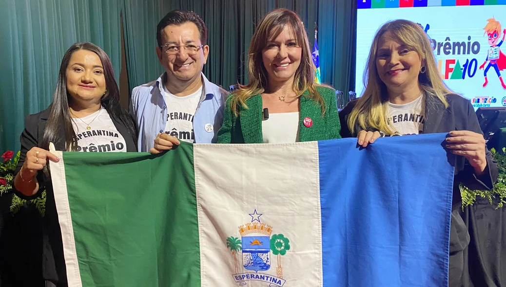 Escolas de Esperantina recebem premiação do Alfa-10 de Educação em Teresina