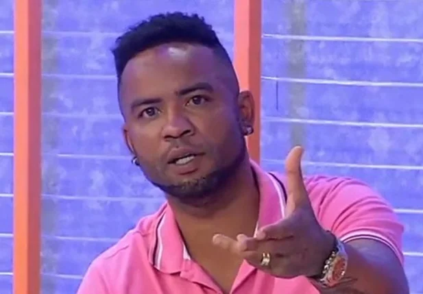 Ex-jogador Carlos Alberto