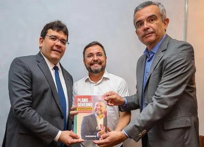 Fábio Novo apresenta versão preliminar de seu plano de governo ao governador Rafael Fonteles