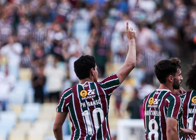 Ganso marcou o primeiro gol da partida
