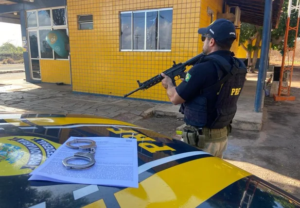 Homem é preso por não pagar pensão alimentícia em Corrente