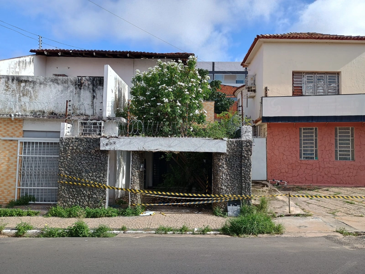 Homem tenta arrombar loja no centro de Teresina e morre eletrocutado