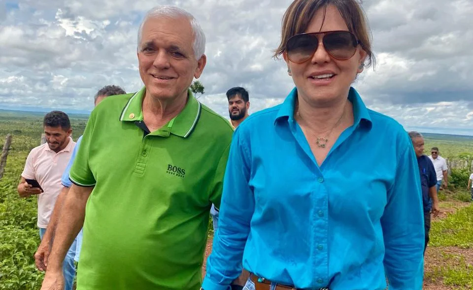 Ivanária Sampaio e Themístocles Filho