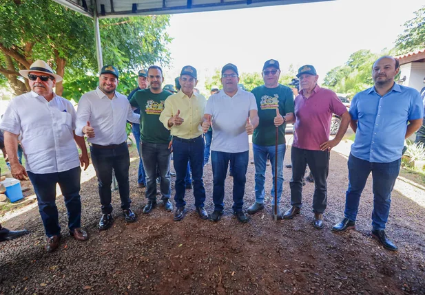 João Mádison ao lado do governador Rafael Fonteles