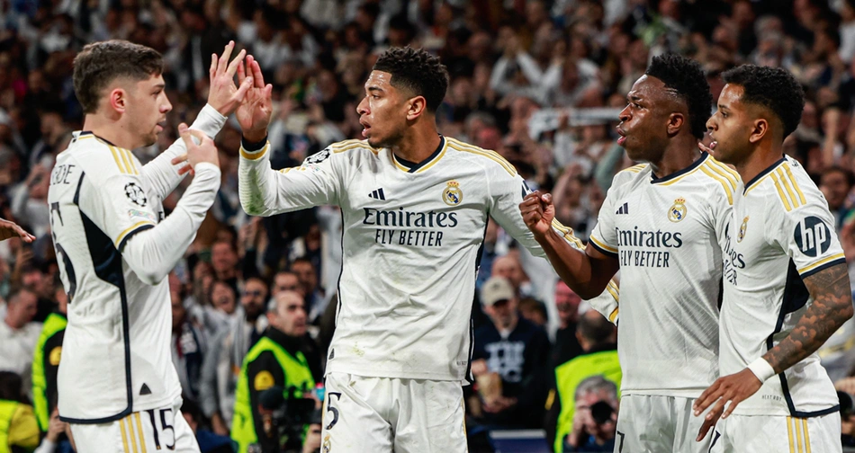 Jogadores de Real Madrid comemoram gol de empate de Valverde