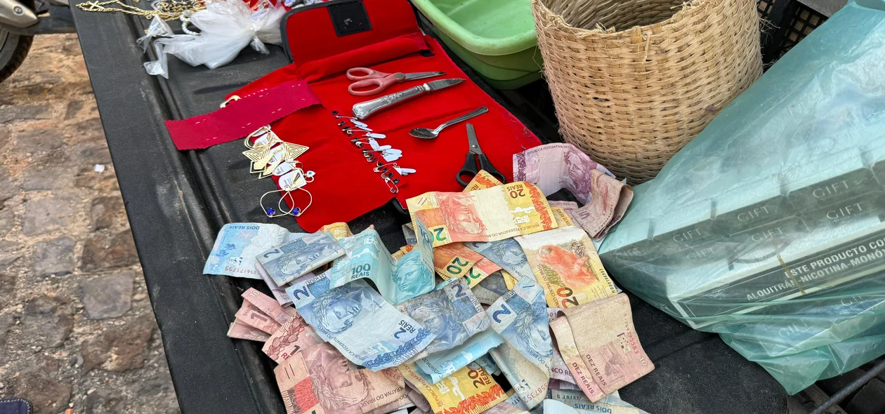 Material apreendido durante a Operação Cerco Fechado