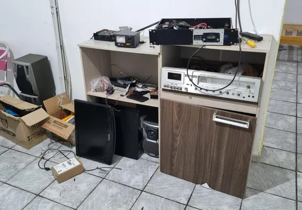Material apreendido durante ação da PF e ANATEL