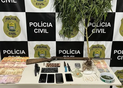 Material apreendido durante Operação Cerco Fechado em Buriti dos Lopes