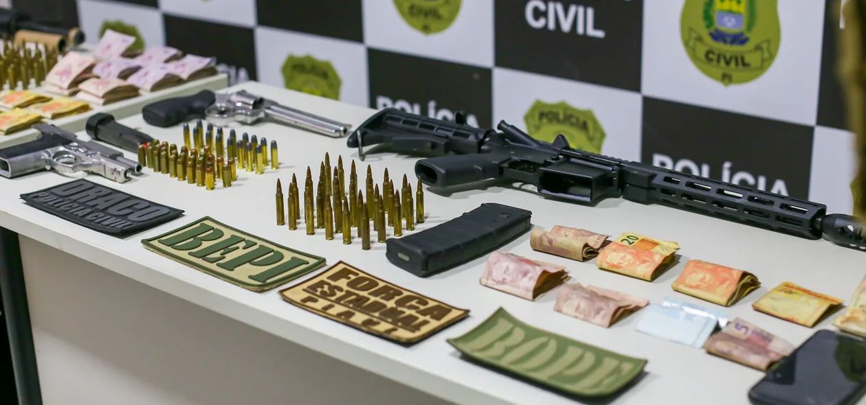 Material ilícito na sede do DRACO
