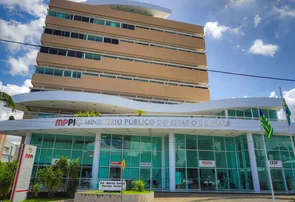 Promotor dá 30 dias para presidente da Câmara de Nazaré do Piauí suspender contratos que somam R$ 108 mil