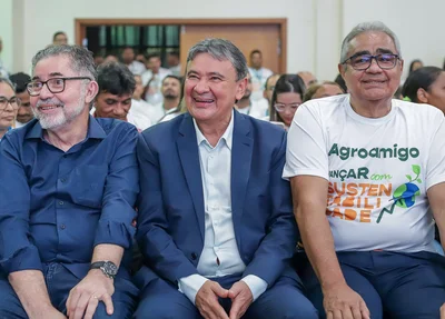 Ministro Wellington Dias participa do Encontro Regional do Agroamigo no Hotel Arrey em Teresina