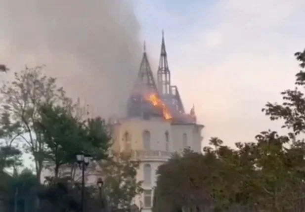 Míssil da Rússia destrói “Castelo de Harry Potter” na Ucrânia