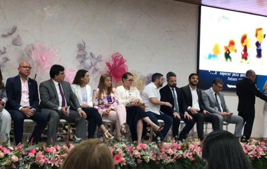 O governador do Piauí, Rafael Fonteles, esteve presente