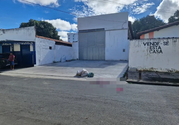 O morador de rua foi executado no bairro Tabuleta