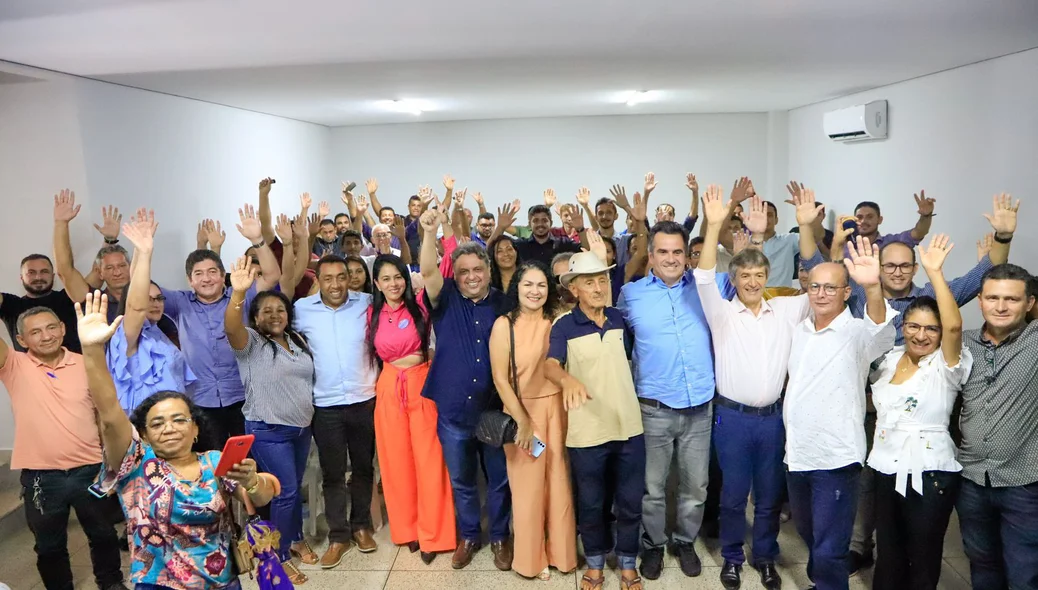 O senador esteve em Monsenhor Hipólito