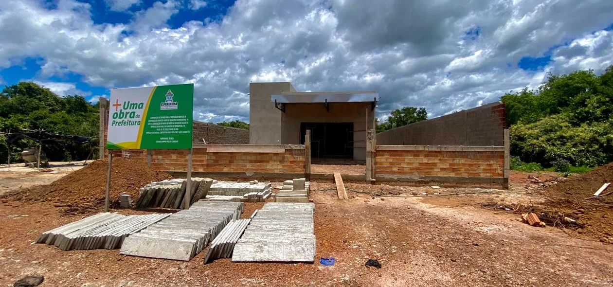 Obras do ponto de apoio da localidade Jacaré da Vermelha em Esperantina