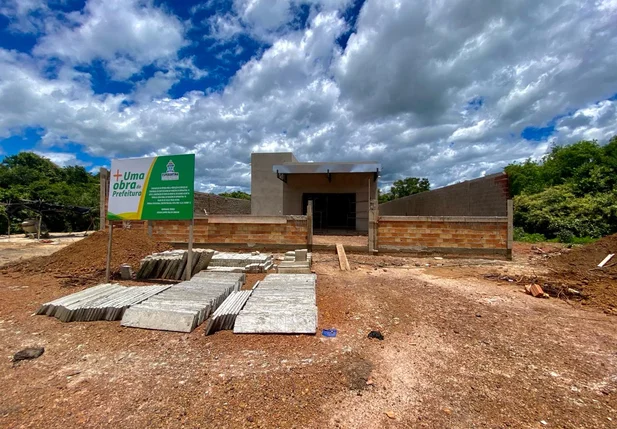 Obras do ponto de apoio da localidade Jacaré da Vermelha em Esperantina