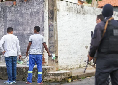 Pichações que faziam referência ao PCC foram apagadas na Vila Ferroviária, zona Sul de Teresina