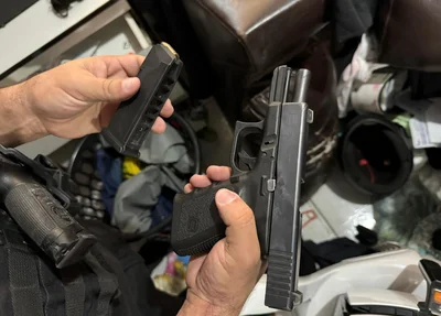 Pistola apreendida durante a Operação Cerco Fechado