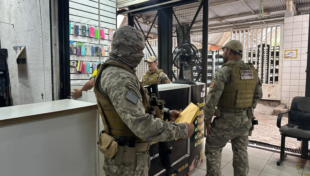 Policiais da FEISP na 16ª fase da Operação Interditados