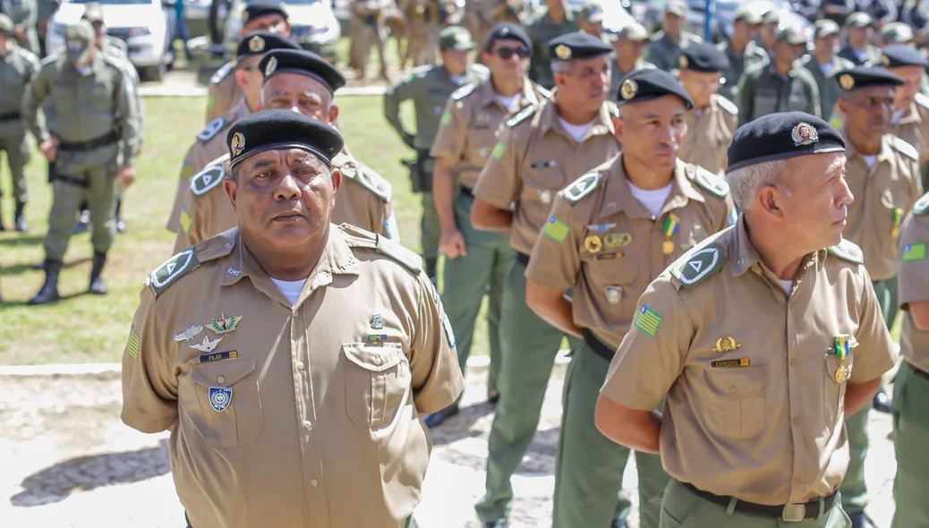 Policiais durante o evento