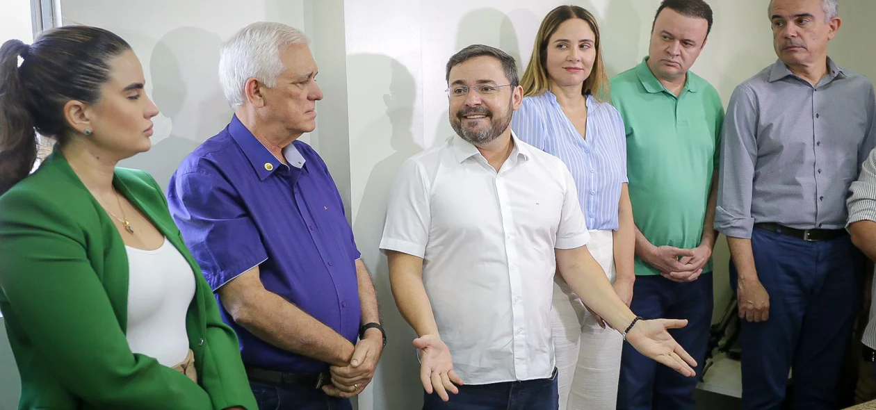 Pré-candidato a prefeito Fábio Novo discursando