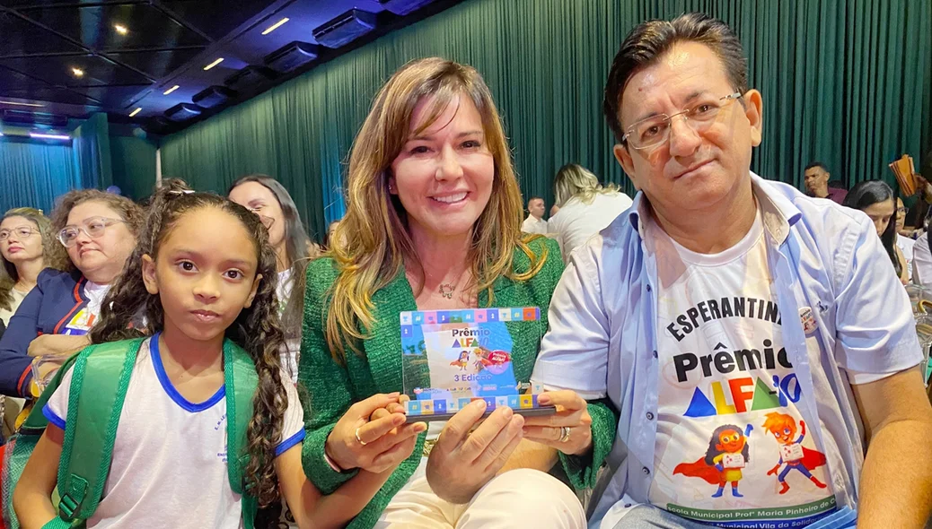 Prefeita Ivanária Sampaio e o Secretário Municipal de Educação Valdemir Miranda