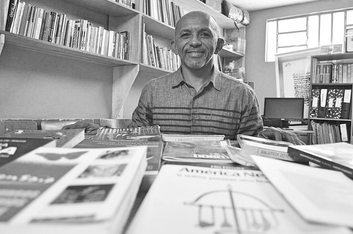 Professor da Uespi Elio Ferreira