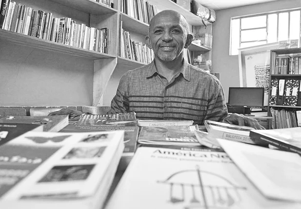 Professor da Uespi Elio Ferreira